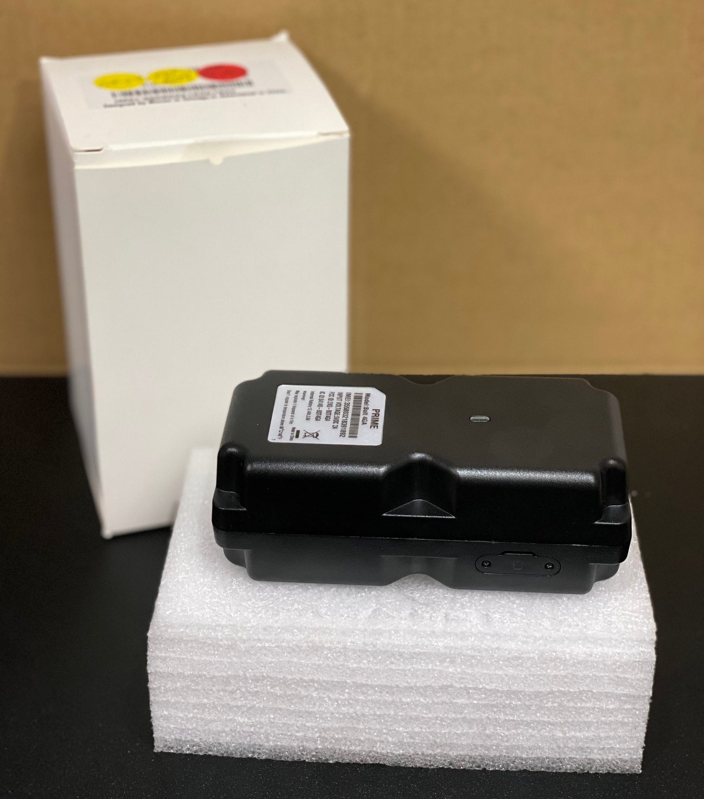 Rastreador GPS en vivo - Batería recargable de larga duración - SIN CARGOS DE SERVICIO MENSUALES - Con opciones anuales - Servicio de 1 año, 2 años o 3 años